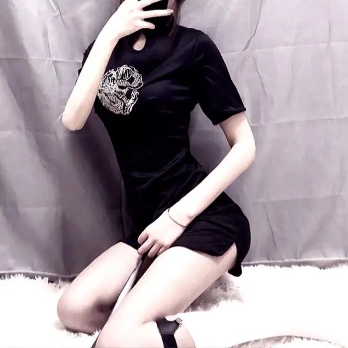 红色八爪女